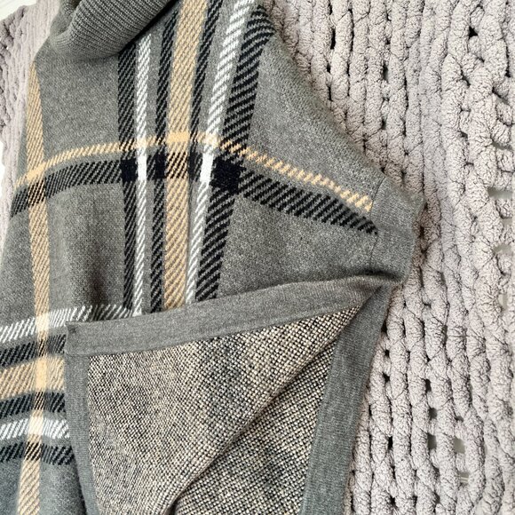 Joe Fresh Plaid Turtleneck Poncho black, beige, white & taupe O/S - Picture 7 of 13